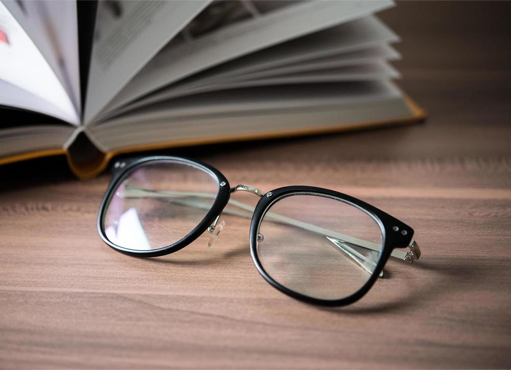 What Premium Progressive Lenses Are The Best Zeiss or Essilor