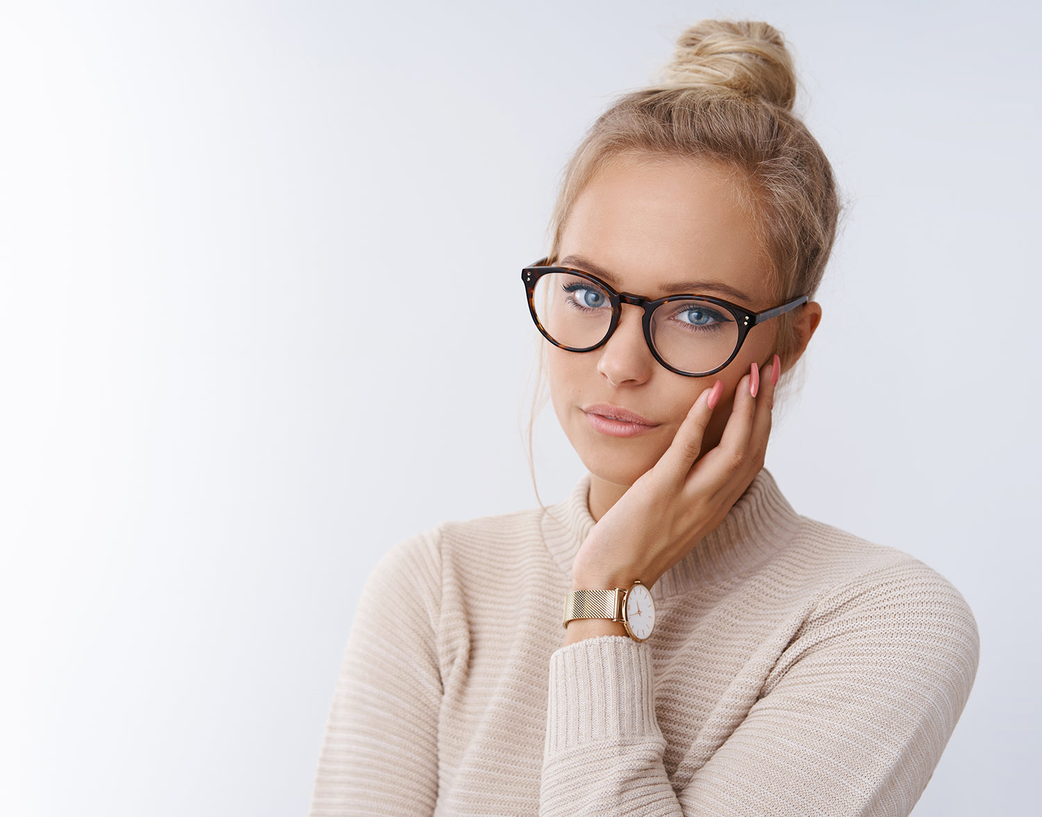 Why Do Two Pairs of Glasses with the Same Prescription Have Different Visual Effects?