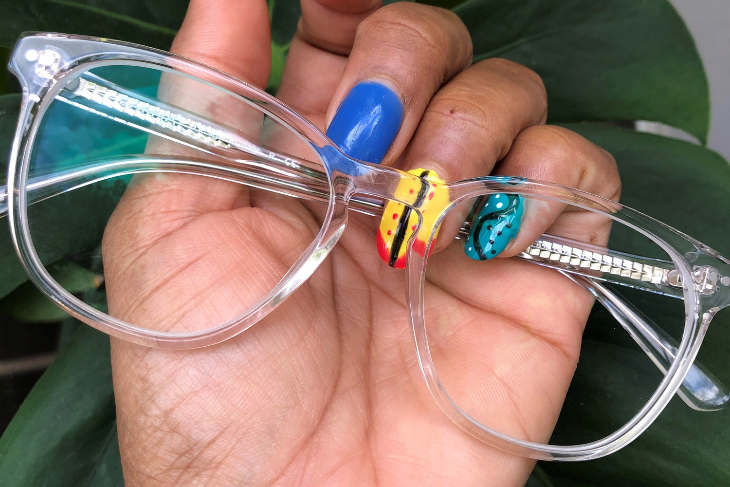 Do rimless glasses look better? | KOALAEYE OPTICAL